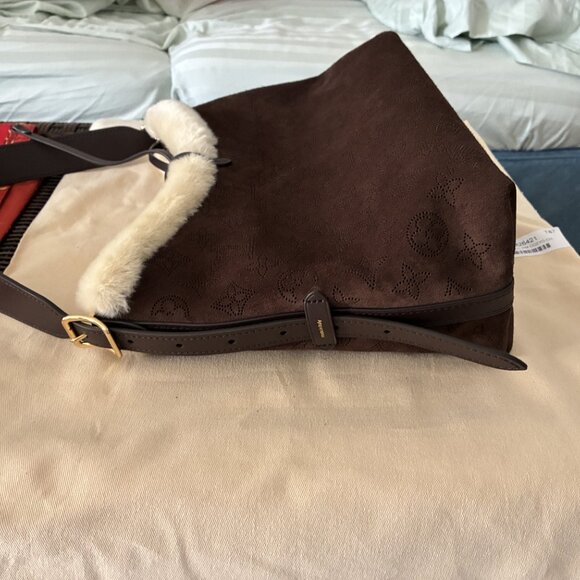 Louis Vuitton Mahina Carryall PM Dark Brown Suede-AUTHENTIC - Picture 6 of 16